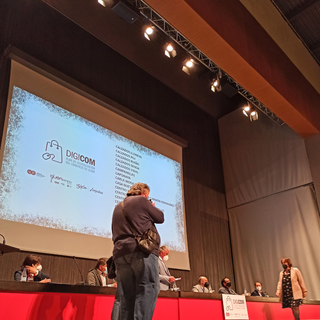 Centro de Estética Mercedes Patallo en la entrega de diplomas de Digicom