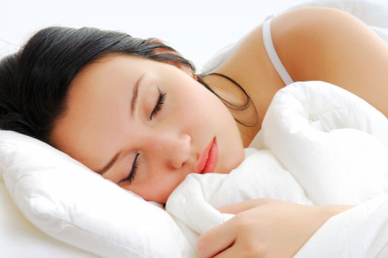 Consejos básicos para dormir bien y mantenerse bella por dentro y por fuera
